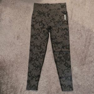 Gymshark Women’s Adapt Camo Seamless Leggings
